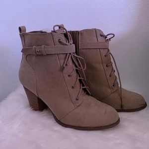 Shoedazzle heel booties
